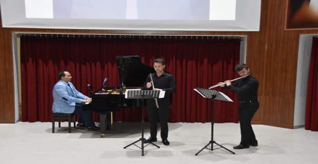 NKÜ Türk Müziği Devlet Konservatuvarı ve ÇOMÜ Devlet Konservatuvarı Flüt Topluluğu  Konser    ndan