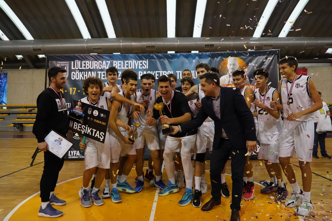 Gökhan Teksöz Basketbol Turnuvası sona erdi! “Dev turnuvada şampiyon Beşiktaş”
